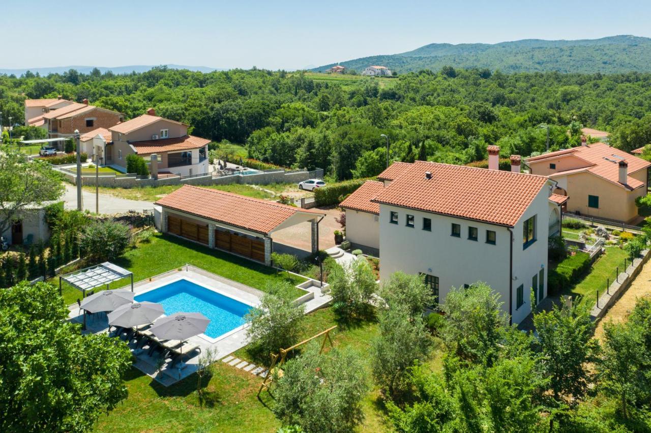 Holiday House Olive Grove With Pool And Garden 라빈 외부 사진
